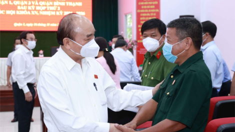 Chủ tịch k’tiếc k’ruung Nguyễn Xuân Phúc lưm đhanuôr apêê quận, chr’hoong Thành phố HCM