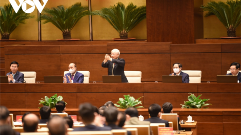 Tơợp bhrợ Hội nghị Đối ngoại prang k’tiếc k’ruung xay bhrợ nghị quyết Đại hội đại biểu prang k’tiếc k’ruung g’lúh 13 âng Đảng