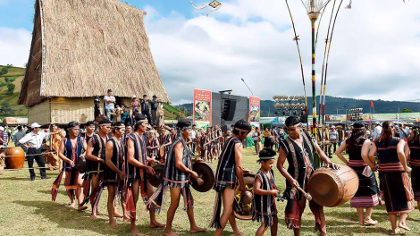 Kon Tum: Bhrợ têng t’ngay bhiệc bhan văn hoá, thể thao lâng du lịch zâp acoon cóh zr’lụ Tây Nguyên g’lúh tr’nơợp