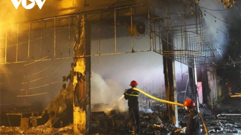 Nghệ An: Rooh đong 3 tầng 6 cha năc căh ma mông