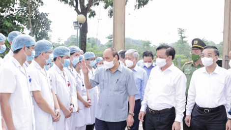 Chủ tịch k’tiêc k’ruung Nguyễn Xuân Phúc: Loom đha nuôr zooi ahêê liêm choom