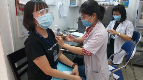 Khánh Hoà: Pa đâh tiêm vắc xin cha groong Covid-19