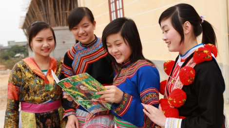 Zooi chính sách giáo dục đoọng ha pazêng vel đong vêy vêy xa nay ng’zooi la lay
