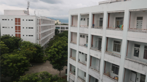 Bộ đội đấh hân lêy zúp príh doóh pa liêm ký túc xá sinh viên đoọng bhrợ bệnh viện dã chiến g’lúh 2 coh Đà Nẵng