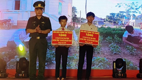 Bộ đội biên phòng Quảng Nam đơơng p’rơơm đoọng ha p’niên Cơ Tu