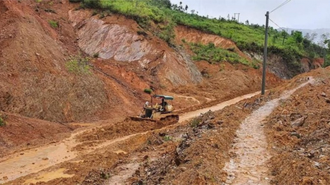 Chr’hoong da ding ca coong Tây Giang pa zay pa liêm c’lâng lâh u hr’lang