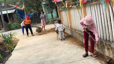Bh’nơơn tợơ cr’nọo bh’rợ âng Câu lạc bộ “Pân đil Cơ Tu lâng môi trường t’viêng”