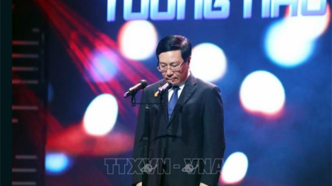 Phó Thủ tướng Phạm Bình Minh pâh bh’rợ hay chơợ apêê crêê bhrêy tăh, chêệt bil tu bhrêy tặh coh c’lâng p’rang