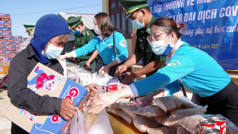 Phiên chợ 0 đồng cóh zr’lụ k’noong k’tiếc Tây Giang zúp đoọng đhanuôr Cơ Tu doọ lấh lưm zr’nắh k’đhạp tu pr’lúh Covid-19