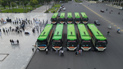 Quảng Nam: 10 xe ô tô tợơp lướt ooy TPHCM pay đhanuôr chô ooy vel đong