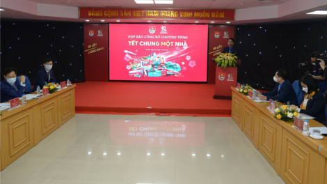 “Tết za zưm muy đong”: Zooi 2 r’bhầu công nhân pa bhrợ, sinh viên chô ooy đong cha Tết