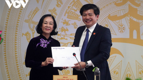 Trưởng Ban Tổ chức Trung ương Trương Thị Mai bhrợ bhiệc lâng Ban Tổ chức Tỉnh uỷ Quảng Bình