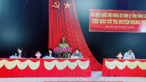 Phó Chủ tịch k’tiếc k’ruung Đặng Thị Ngọc Thịnh lưm prá lâng đhanuôr cóh Vĩnh Long