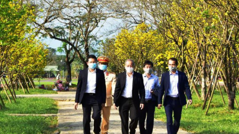 Thừa Thiên Huế t’đang moon bh’rợ “ Mai rơơc đhị c’riing”