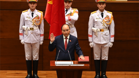 Chủ tịch k’tiêc k’ruung Nguyễn Xuân Phúc gr’hoot đơp k’đhơợng bh’rợ