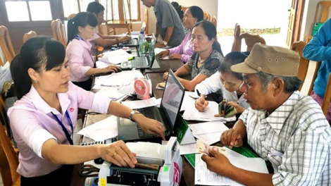Zên tín dụng Chính sách xã hội “zooi zúp” đoọng pa dưr pa xớc zr’lụ đhanuôr acoon cóh