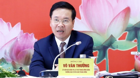Thừơng trực Ban Bí thư Võ Văn Thưởng bơơn xay moon lêy zước pấh đại biểu Quốc hội đhị Đà Nẵng