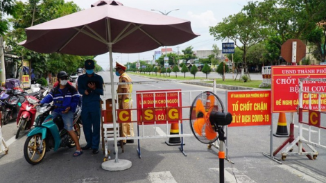 Xe tải Công ty nhựa Duy Tân mọot Đà Nẵng căh ta lêy cha mệêt: Công an Đà Nẵng nắc tọom k’bhuh goon bhrợ t’ngay đếêc