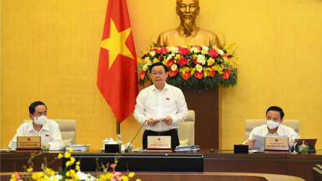 Bhrợ têng pr’họp g’luh 2 âng Uỷ ban Thường vụ Quốc hội