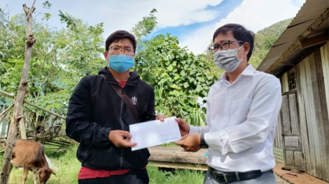Quảng Nam: Zooi zúp 10 ực đồng pr’loọng đông thầy giáo Cơ Tu crêê roóh cát đông