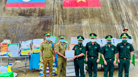 Đoọng ch’na lâng pr’đươi pr’dua y tế ha c’bhuh vũ trang Lào
