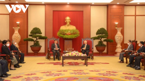 Tổng Bí thư Nguyễn Phú Trọng hơnh Chủ tịch Quốc hội Lào Xay-xổm-phon Phôm-vi-hản