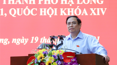 Trưởng Ban Tổ chức Trung ương Phạm Minh Chính tr’lum lâng đhanuôr Quảng Ninh