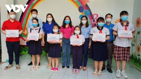 Pa đơp 911 hun zooi đoọng ha p’niên  k’tứi crêê cr’đơơng tu Covid-19 đhị TP Hồ Chí Minh
