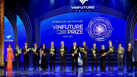 VinFuture g’lúh k’rong pazưm âng c’năl bh’rợ, cr’noỌ cr’niêng bhrợ têng, pr’ắt bh’rợ zr’ziêng, pazưm bhrợ, đợ râu chr’nắp liêm ta níh
