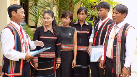 Quảng Nam: Pa dưr dal bh’nơơn cán bộ acoon coh