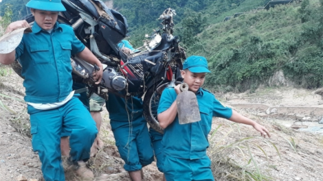 Tu bhiệc hr’lang k’tiếc đhị đong máy Thủy điện Ka Tinh 1, Quảng Ngãi: Bơơn lêy xe máy lâng balo âng ma nuyh bil tic