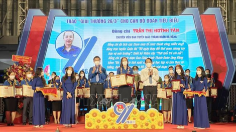 Đà Nẵng pazao “Ch’ner 26-3” đoọng ha cán bộ Đoàn chr’nắp liêm