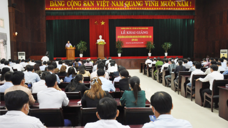 Quảng Nam: Bồi dưỡng c’năl, bh’rợ đoọng ha đại biểu HĐND cấp chr’val