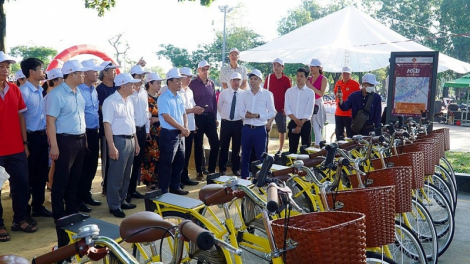 Lâh 250 cha năc đạp xe ting bhrợ pa dưr Huế năc thành phố xr đạp liêm choom lâng môi trường