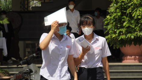 Quảng Nam: G’luh thi môn Ngữ văn vêy 67 cha năc căh tươc thi