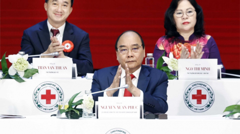 Chủ tịch nước: Bhrợ pa dưr Hội Chữ thập đỏ Việt Nam chr’năp ma bhuy, ha dưr chr’năp cr’đơơng coh bh’rợ liêm loom