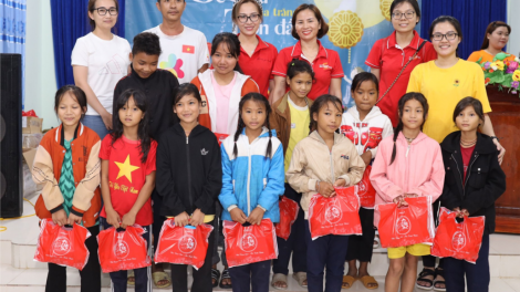 Quảng Nam: Bh’rợ bhrợ cha đoọng ha đhanuôr coh zr’lụ hr’lang hr’câh