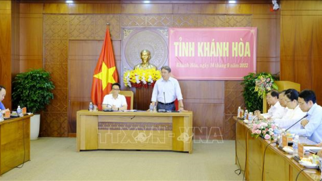 Phó Thủ tướng Chính phủ Vũ Đức Đam bhrợ bhiệc lâng tỉnh Khánh Hoà