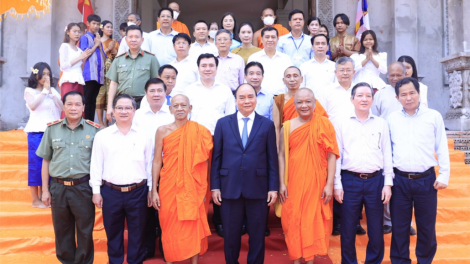 Chủ tịch nước Nguyễn Xuân Phúc hơnh deh Tết Chôl Chnăm Thmây