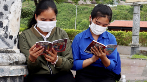 Pa luih Thư viện chr’hoong Tây Giang lâng mơ 1 r’bhâu bêệ sách