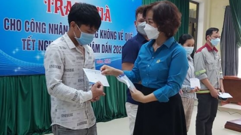 Đà Nẵng: Cher đoọng lâh 1000 hun pr’hêl cher đoọng ha công nhân căh vêy chô ooy vel đong cha Tết