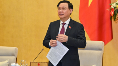 Ủy ban Thường vụ Quốc hội: Cảnh sát cơ động lêy têêm ngăn bhriêl ta bách, zêl cha groong liêm choom zâp đhị dưr váih cắh liêm crêê