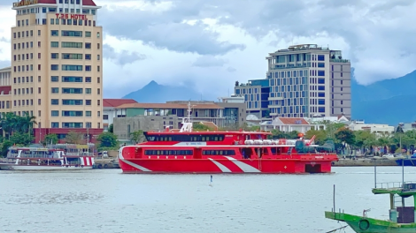 Pa luih c’lâng biển tơợ Đà Nẵng-Lý Sơn bêl hơnh deh 47 c’moo bơơn giải phóng thành phố