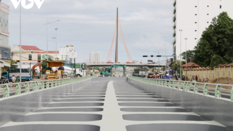 Khánh thành c’lâng c’tốch 3 tầng đắh Tây poong Trần Thị Lý