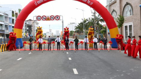 Bấc bh’rợ văn hóa, nghệ thuật hơnh deh 47 c’moo t’ngay Giải phóng TP.Đà Nẵng