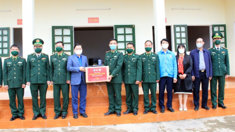 Bâc bh’rợ tr’nêng chr’năp hơnh deh t’ngay bhiêc bhan biên phòng pa zêng đha nuôr