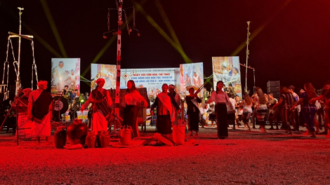 Bhrợ têng t’ngay bhiệc bhan văn hoá zr’lụ đhanuôr acoon coh Lâm Đồng g’luh V