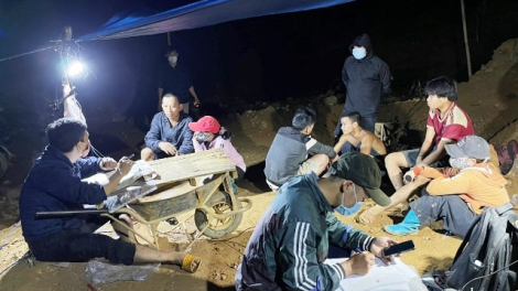 Bơơn lêy bơr c’bhuh “ tông bhrợ vàng” đhị Bồng Miêu- Quảng Nam