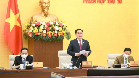 Chủ tịch Quốc hội: Bhrợ t’bhrơợng bhrợ pa dưr pháp luật, g’đach “ đhưưng cha gâr xră đh’nơc”