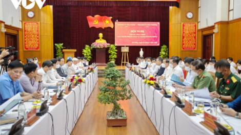 Hải Phòng lâng Đà Nẵng pa zum bhrợ têng đh’rưah zâp prang